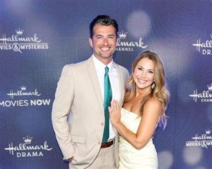 Amanda Moye Brown Age, Height, Weight, Net Worth, Wiki, Family, Husband