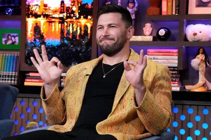 Brock Davies' Hand: An Inside Look At The Injury