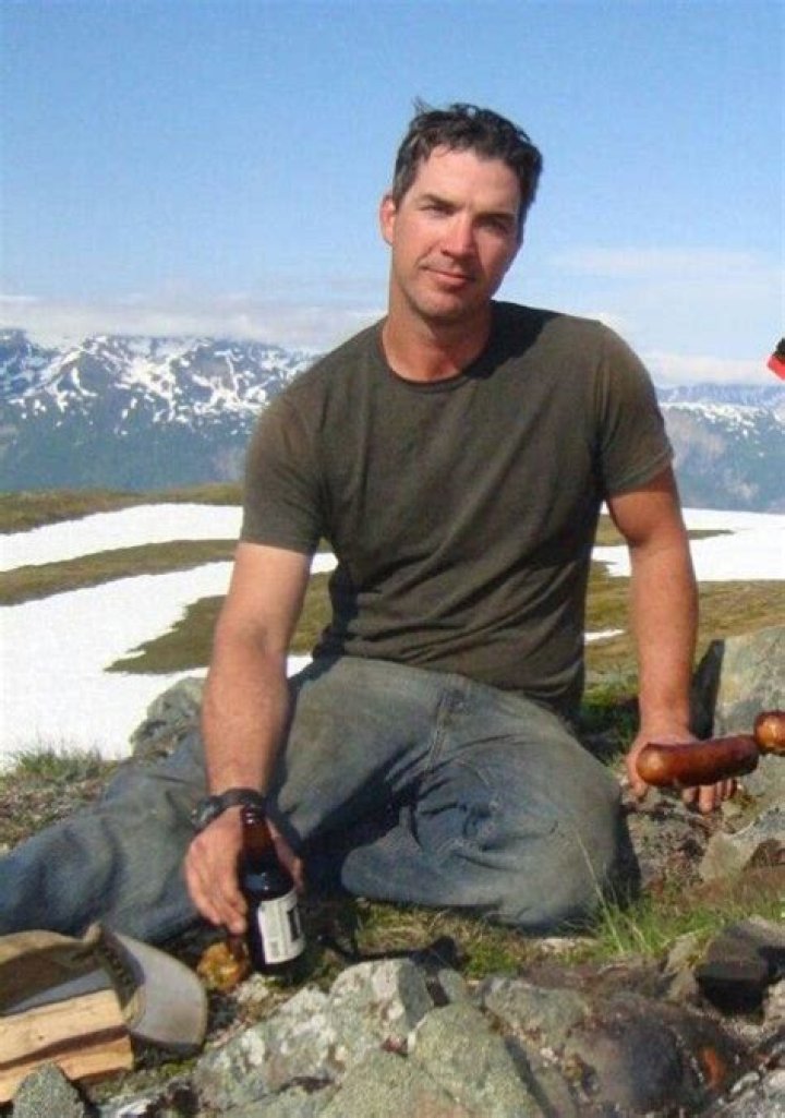 Dustin Hurt Age: A Biography Of The American Footballer