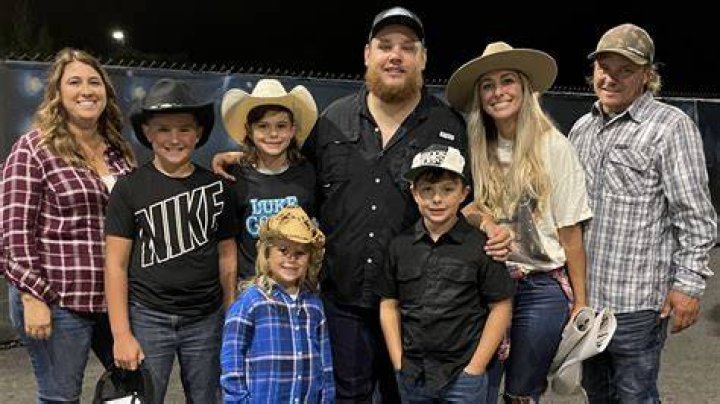 How Tall is Luke Combs + Biography & Music