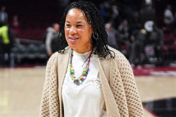 Is Dawn Staley Related to Duce Staley? Here&rsquo;s the Truth in 2022 Duce staley, Staley, Team usa