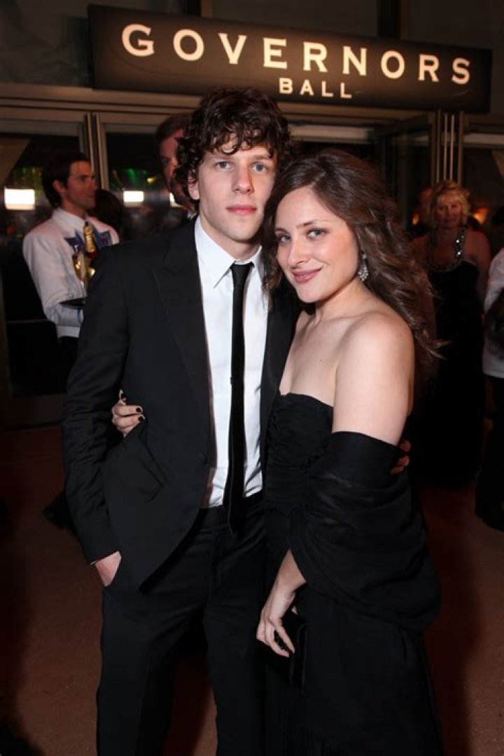 Jesse Eisenberg Is Expecting His First Child With Longtime Girlfriend Anna Strout E! News