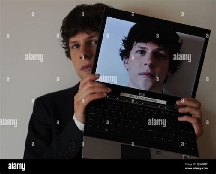 Jesse Eisenberg's girlfriend Anna Strout is pregnant with their first child Daily Mail Online