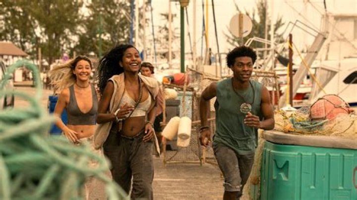 Jonathan Daviss: Star Of Netflix's "Outer Banks"