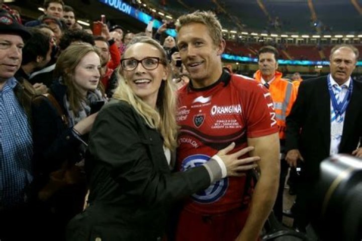 Jonny Wilkinson and new bride Shelley Jenkins pictured together