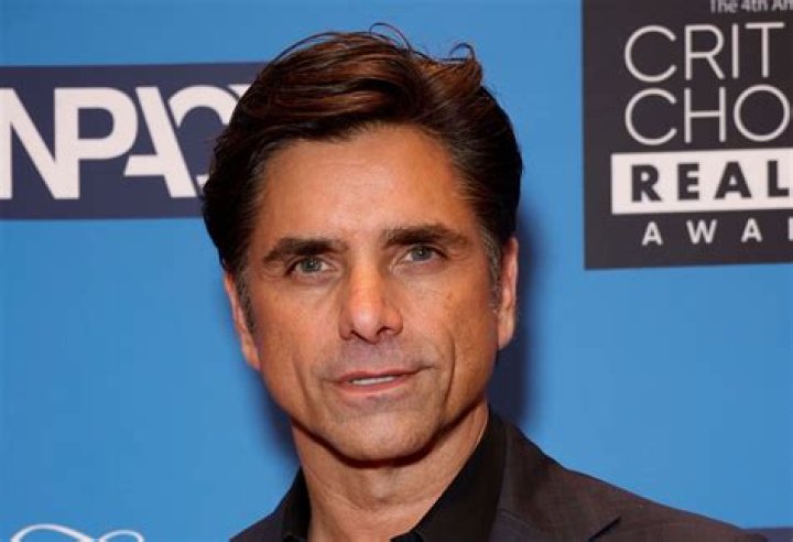 Know The Height Of John Stamos: The Ultimate Guide