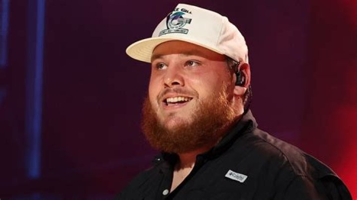 Luke Combs: A Closer Look At The Country Music Star's Stature