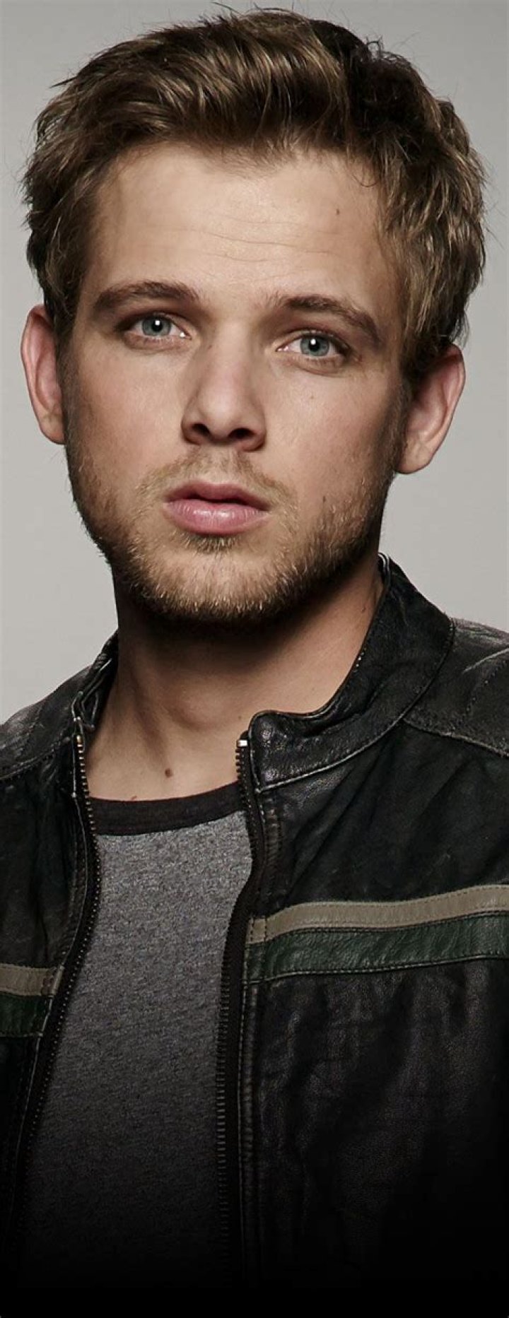 Max Thieriot Bates Motel Cast A&E