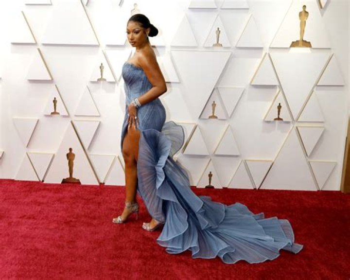 Megan Thee Stallion Height How Tall Is The American Rapper? Hood MWR
