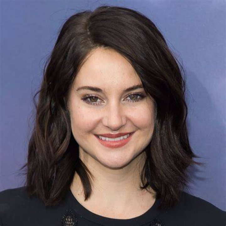 Shailene Woodley's Mother Lori Enters the Aaron Rodgers Packers Drama