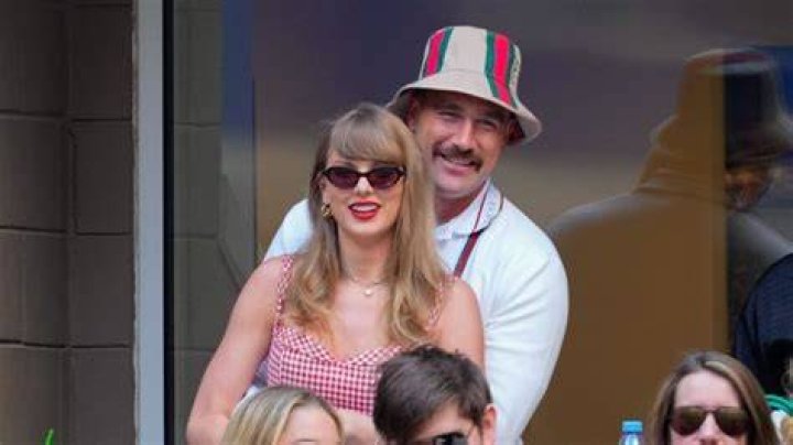 Taylor Swift's father scuffles with burglar in Florida penthouse
