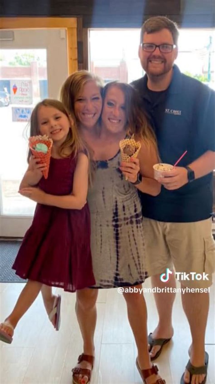 The Tragic Tale Of The Hensel Conjoined Twins: Abby And Brittany's Family's Heartbreak