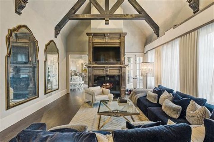 Uncover The Opulence: A Journey Into Kim Zolciak's Lavish Mansion