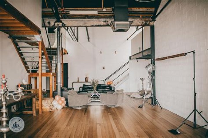 Unveiling Lizzy Caplan: A Journey Of Versatility And Impact