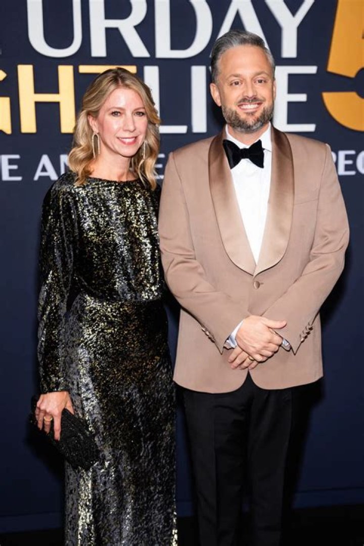 Unveiling Nate Bargatze's Family Ties: Sibling Revelations And Comedic Gold