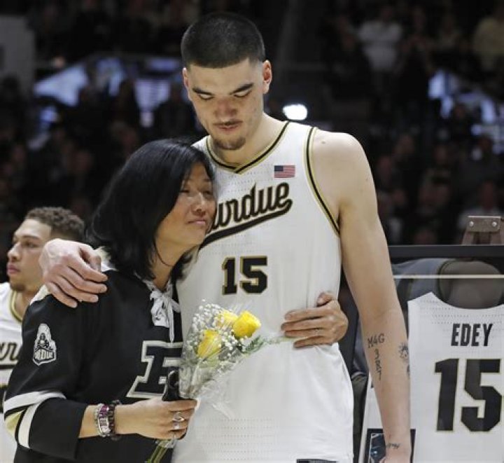 Unveiling The Bond: Zach Edey And His Father's Inspiring Basketball Journey
