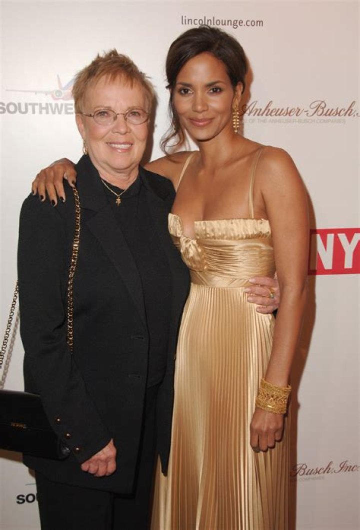 Unveiling The Inspiring Legacy Of "Halle Berry Mom"