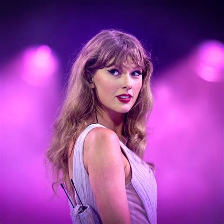 What We Know About Taylor Swift's Parents' HushHush Divorce