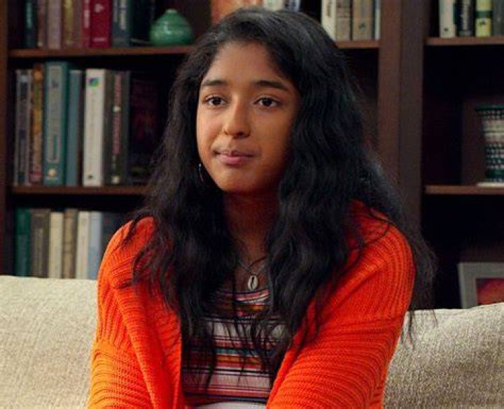 Who Plays Devi on Netflix's Never Have I Ever? POPSUGAR Entertainment